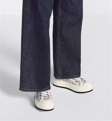 walk n dior sizing